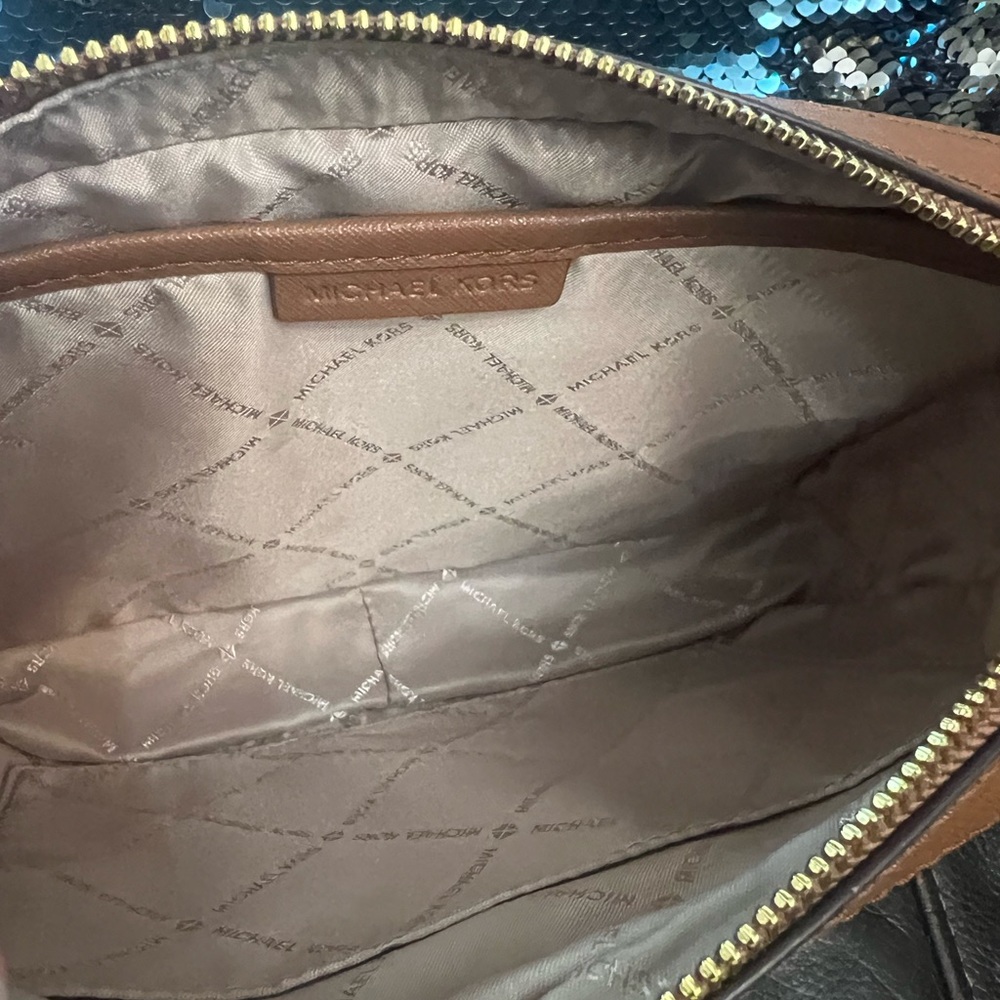Michael Kors EW Crossbody Bag - Picture 6 of 7
